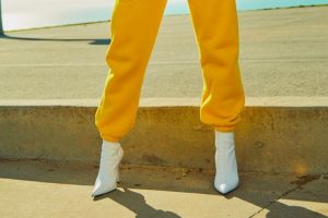 bele cizme foto unsplash