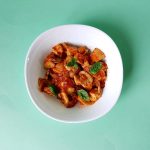 Hrono večera: Pečurke i piletina u paradajz sosu