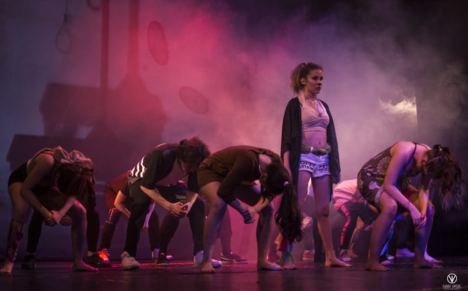 Swing i Continuum Dance Theatre predstava Kolko konj 4 noge ima Foto Ivan Vasic