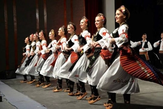 folklor oro nis foto oro fb stranica