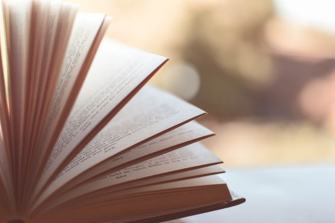 knjiga promocija knjizevno vece foto pexels