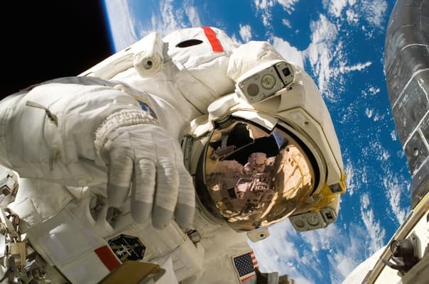 NASA astronaut Foto Pixabay