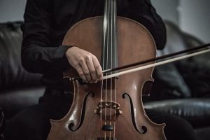 violoncelo violoncelista Foto unsplash