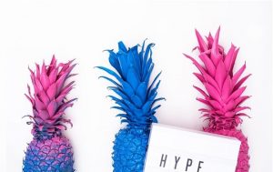 brend, brendiranje, oglasavanje foto pineapple-supply-co-fmc6p7mF7qg-unsplash edit ananas magazin
