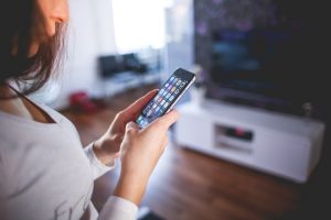 phone, IoT, smart home foto picjumbo. com