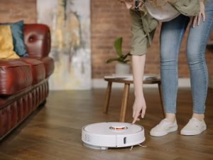 usisivac robot, kucni aparat foto pexels-cottonbro-4107249