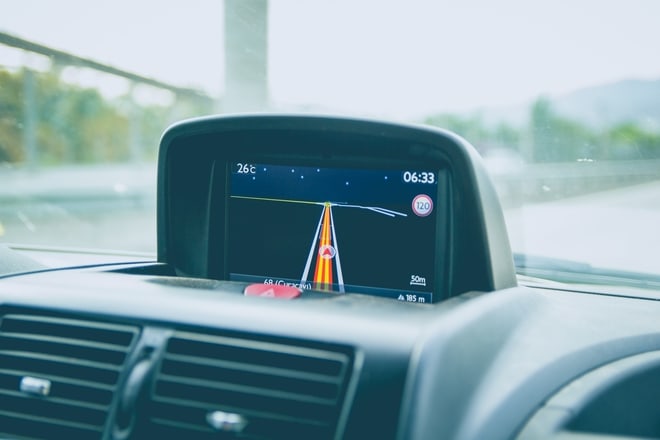 navigacija, automobil, putovanje foto alvaro-reyes-pvcfz7VCc3I-unsplash