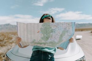 putovanje automobilom, more, road trip, odmor pexels-leah-kelley-3935702